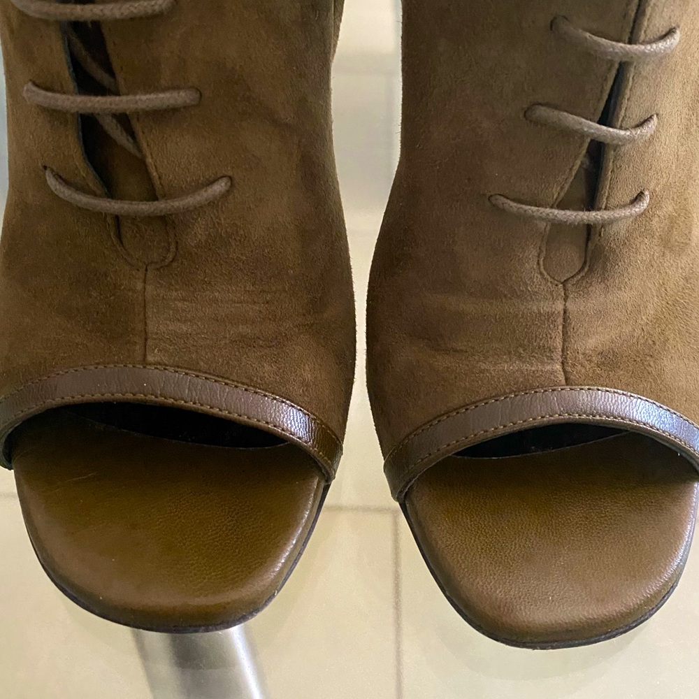 SAINT LAURENT KID SCAMOSCIATO LACE UP BOOTIES - Picture 7 of 7